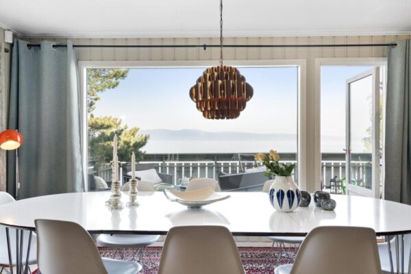 Seafront Villa - Image 5